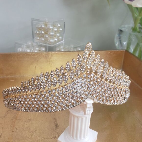 NEW Ambrosia Gold colored Tiara with silver clear rhinestones - Picture 5 of 9